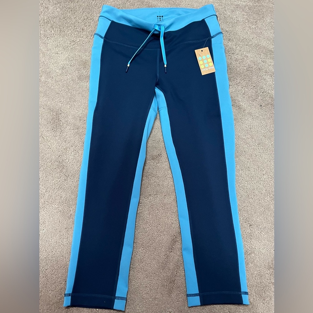 Title Nine Colorblock lite Capri legging, Women’s size Small